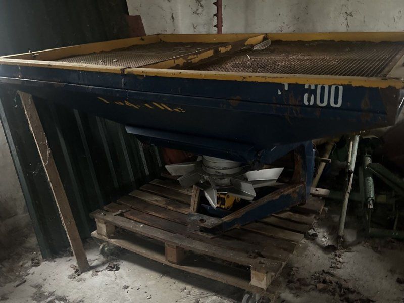 BØGBALLE B800
