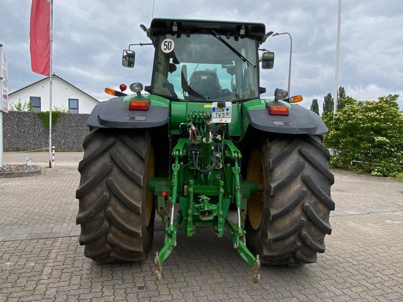 John Deere 7830