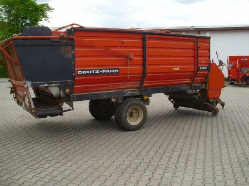 Deutz-Fahr E 327