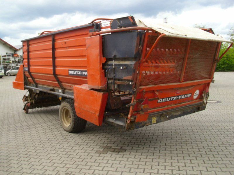 Deutz-Fahr E 327