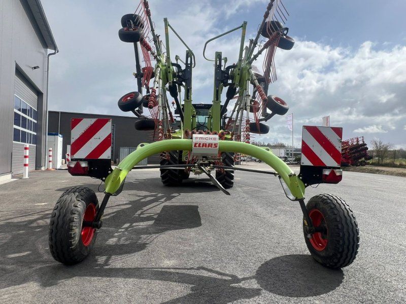 Claas Liner 2700