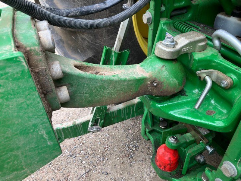 John Deere R740i