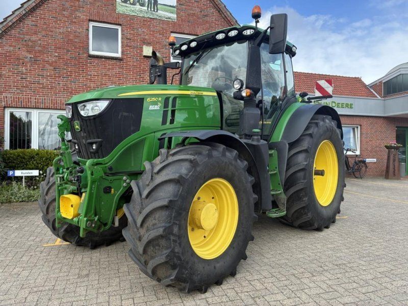 John Deere 6250R