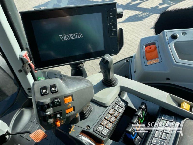 Valtra T 214 D SMARTTOUCH | GPS | FZW | LED