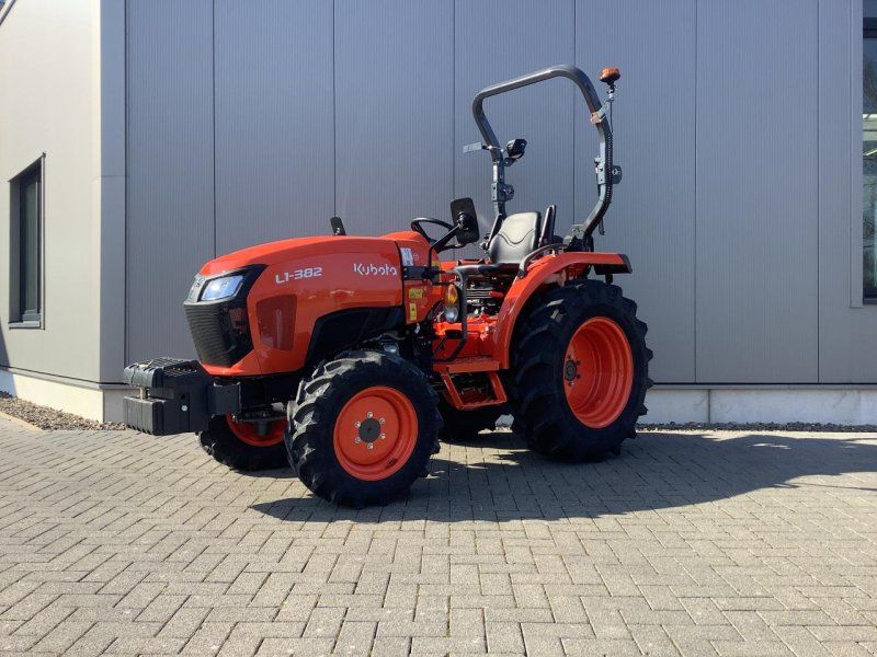 Kubota L1-382