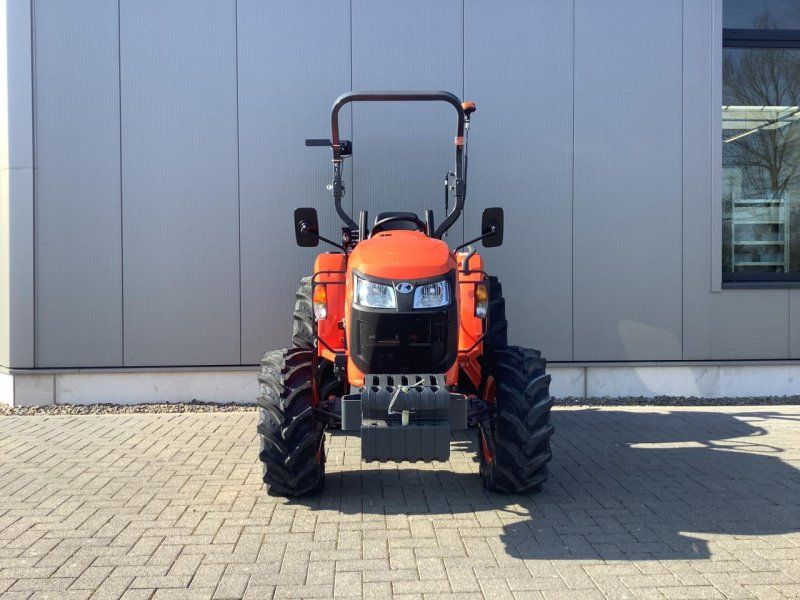 Kubota L1-382