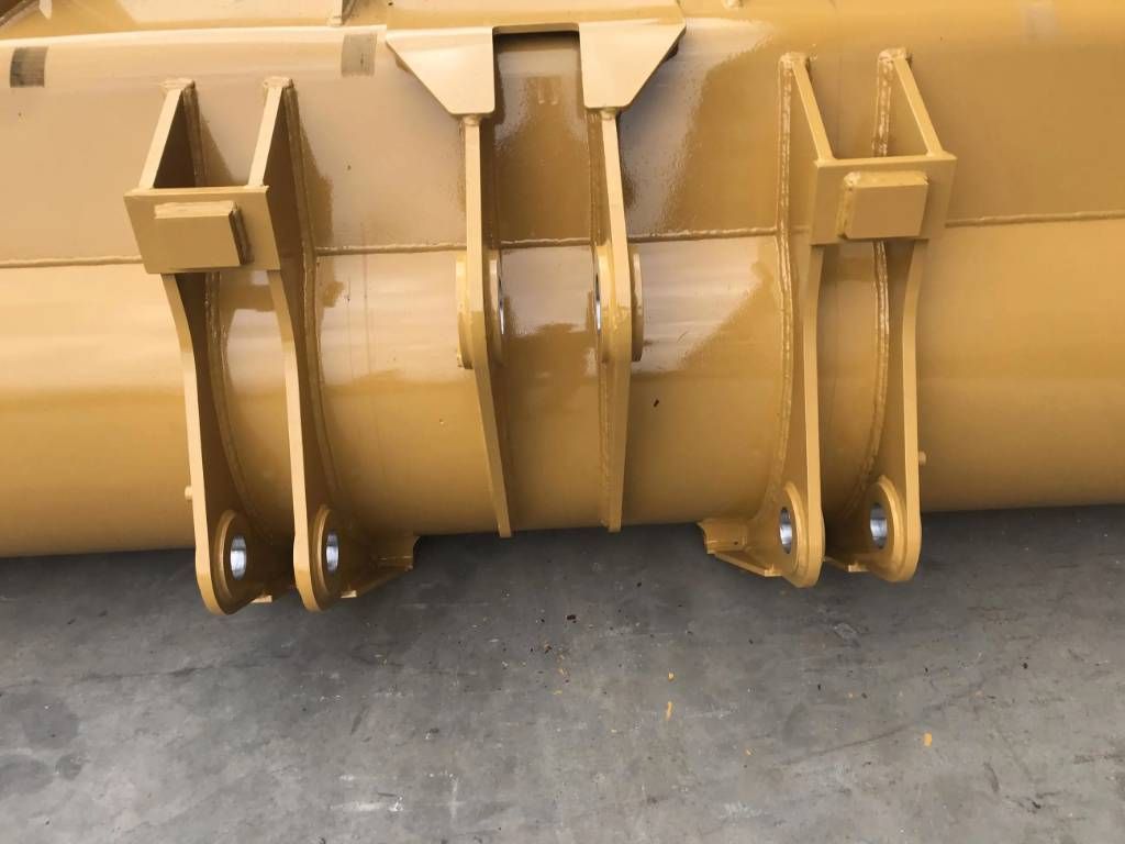 CAT 938M