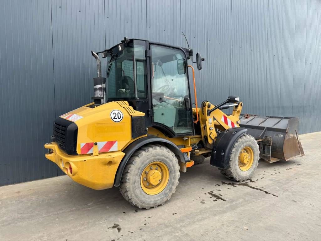 CAT 907H