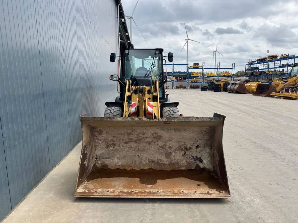 CAT 907H
