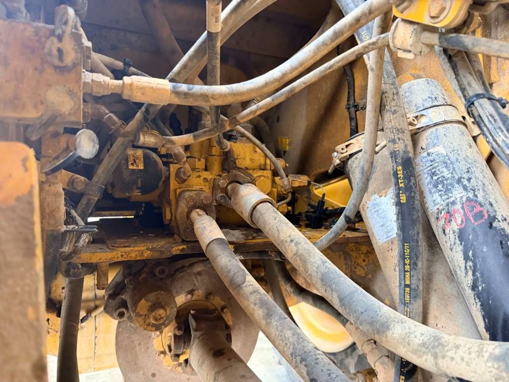 CAT 972M