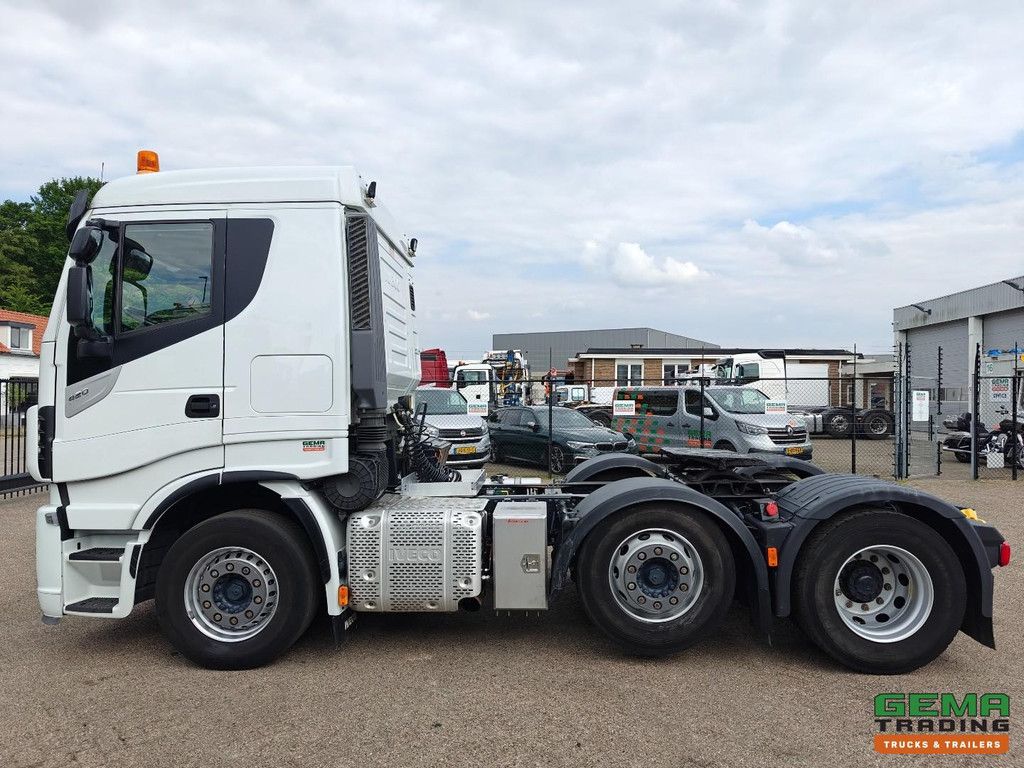 Iveco AS440STX/P 6x2/4 Sleeper Euro6C - Original 181,000 KM - NATO