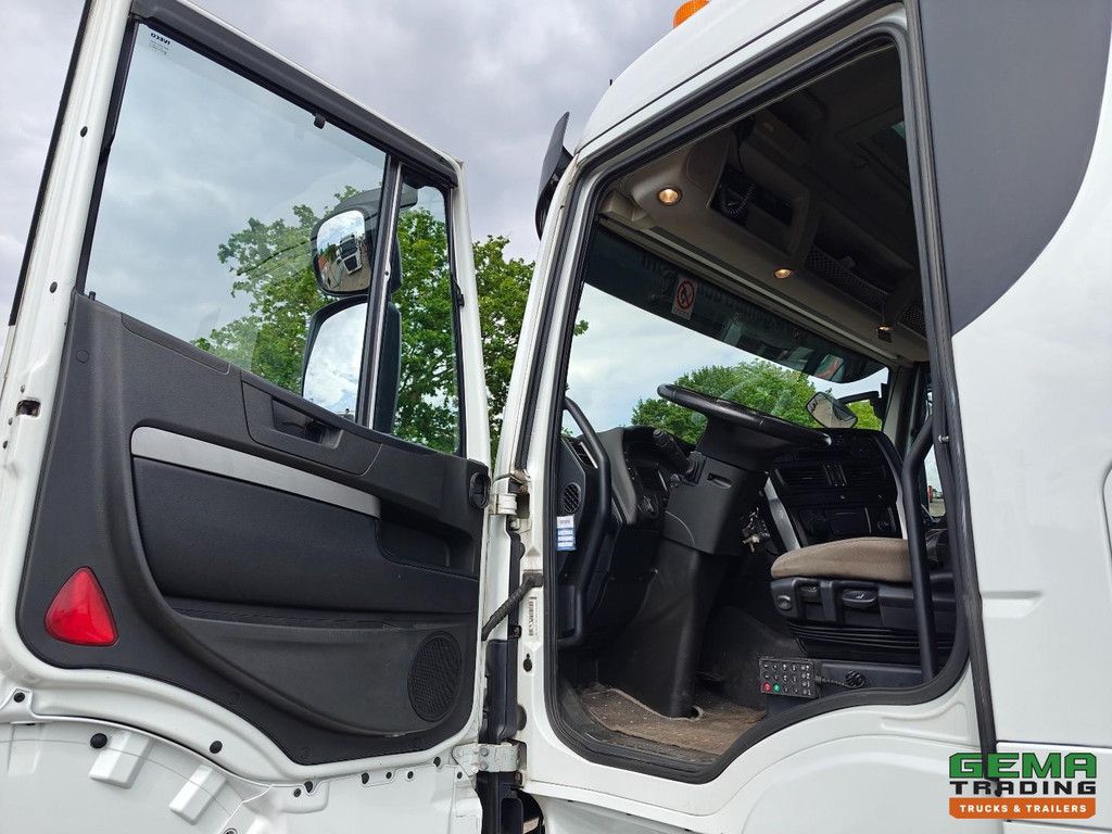 Iveco AS440STX/P 6x2/4 Sleeper Euro6C - Original 181,000 KM - NATO