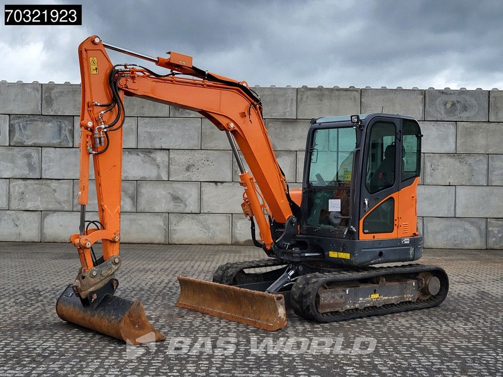 Doosan DX63-3 A/C - 3 Buckets