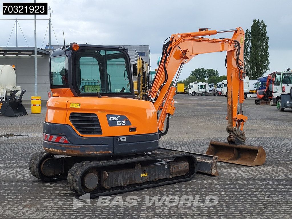 Doosan DX63-3 A/C - 3 Buckets
