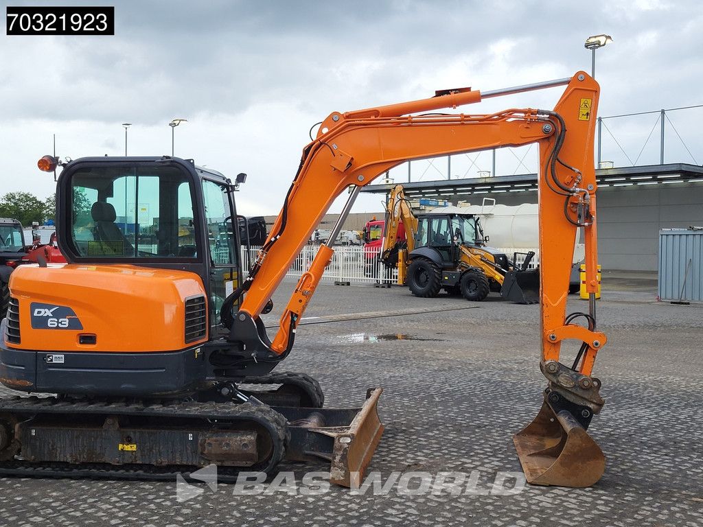 Doosan DX63-3 A/C - 3 Buckets