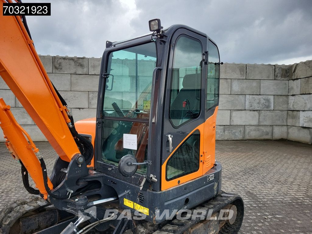 Doosan DX63-3 A/C - 3 Buckets