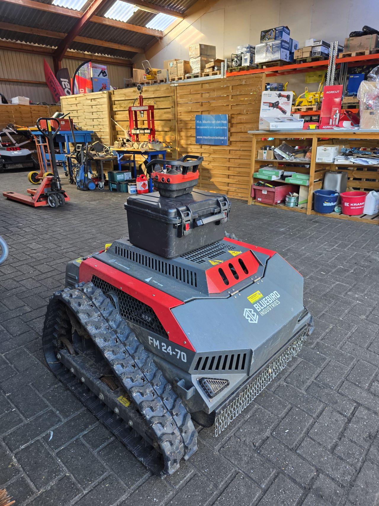 Minigraafmachine-Skidsteer-Minishovel-maaimachines