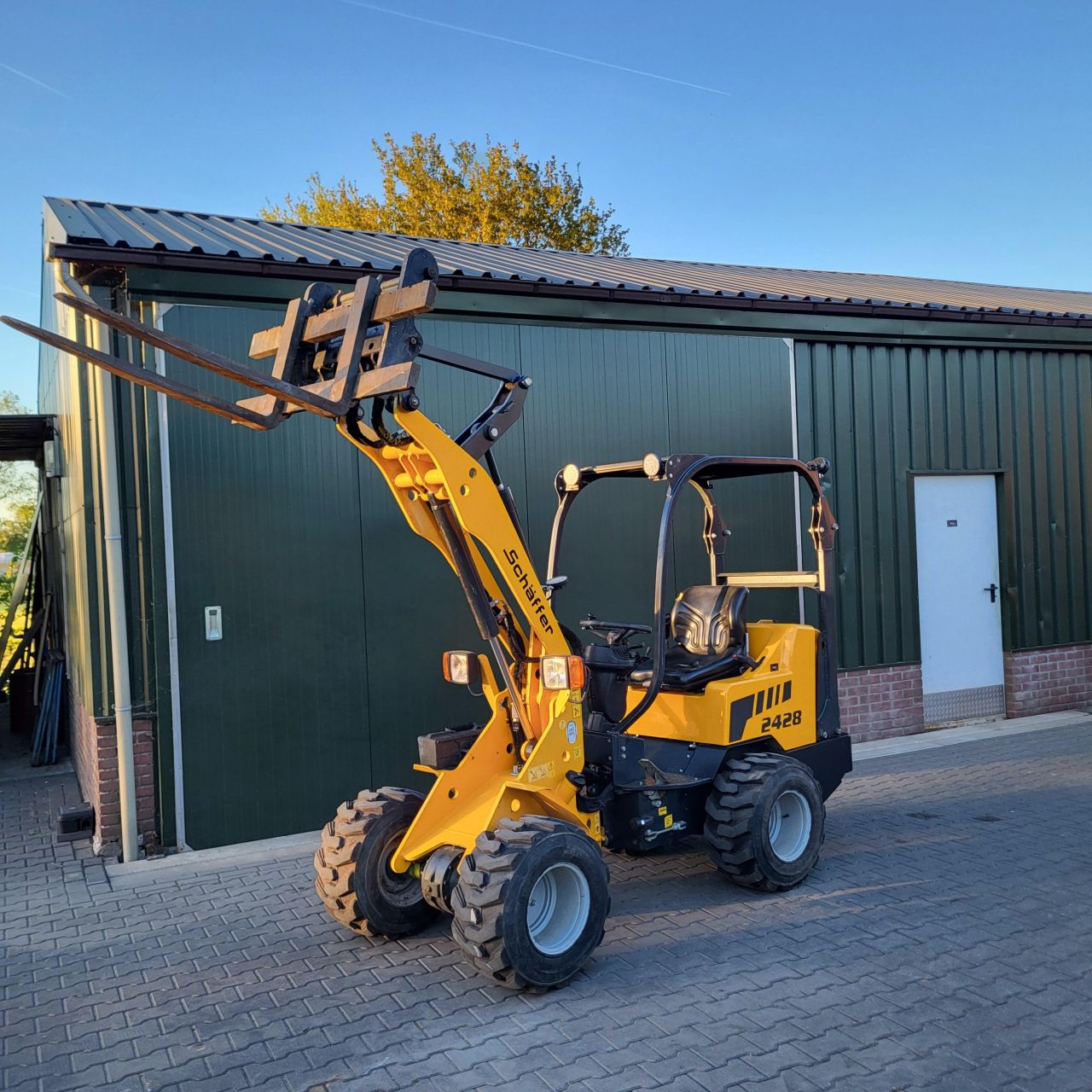 Schaffer 2428 shovel