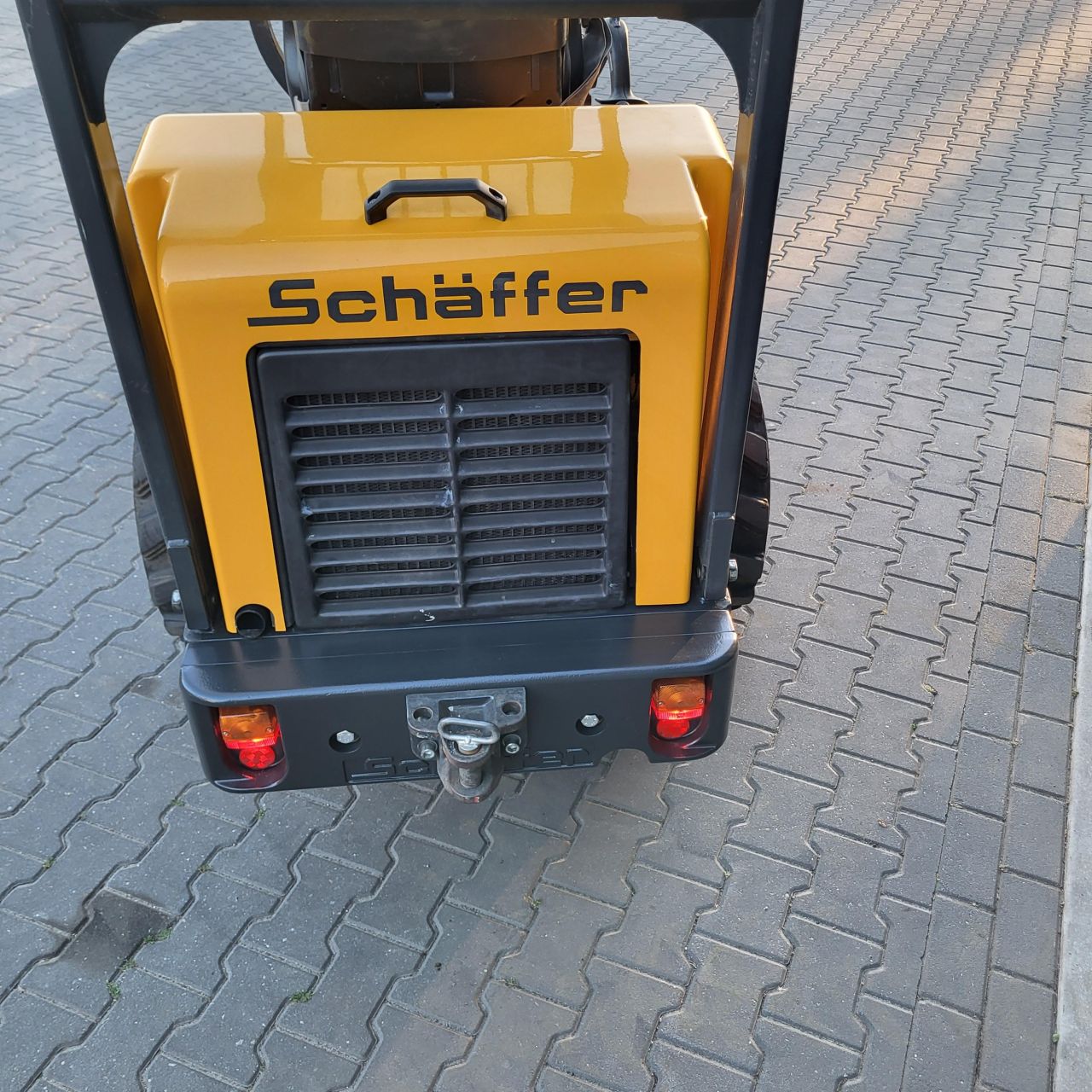 Schaffer 2428 shovel