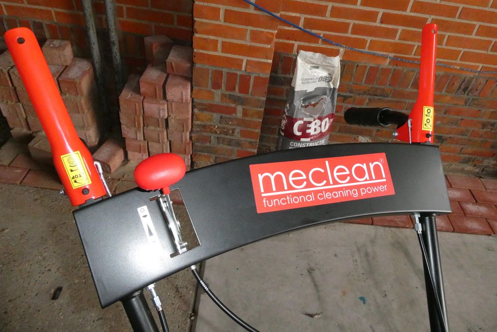 Meclean Frontsweep Pro 82 zelfrijdend