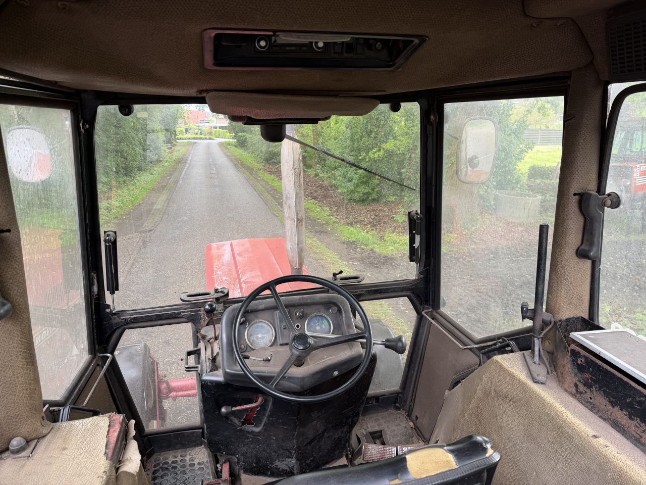 International 745 XL