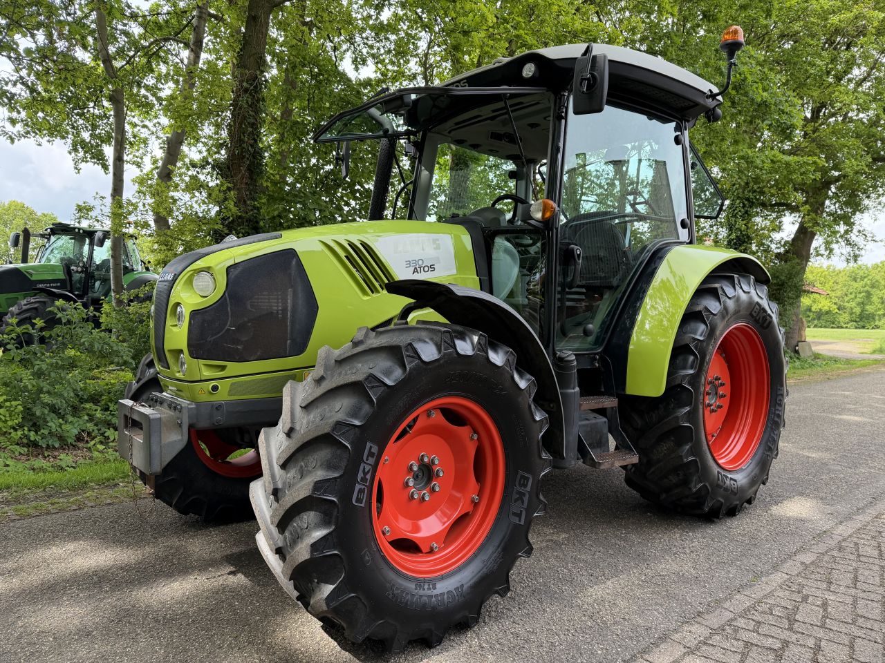 Claas Atos 330