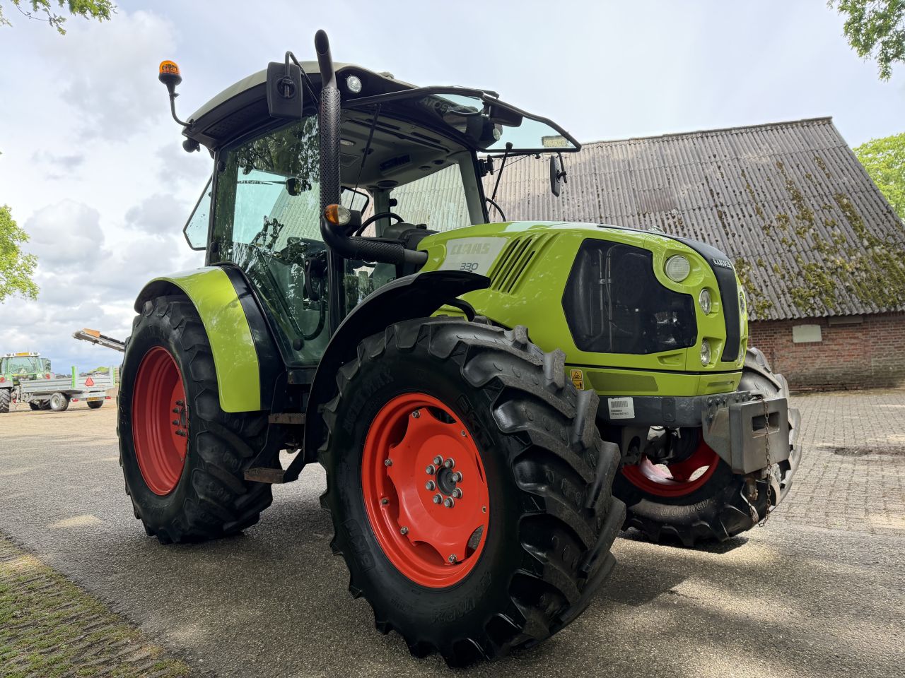 Claas Atos 330