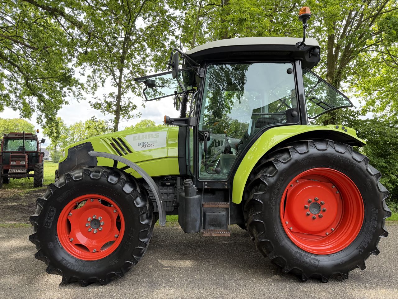 Claas Atos 330