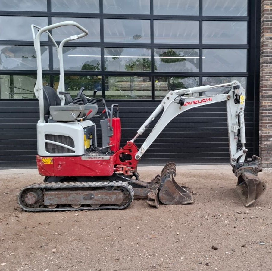 Takeuchi TB210