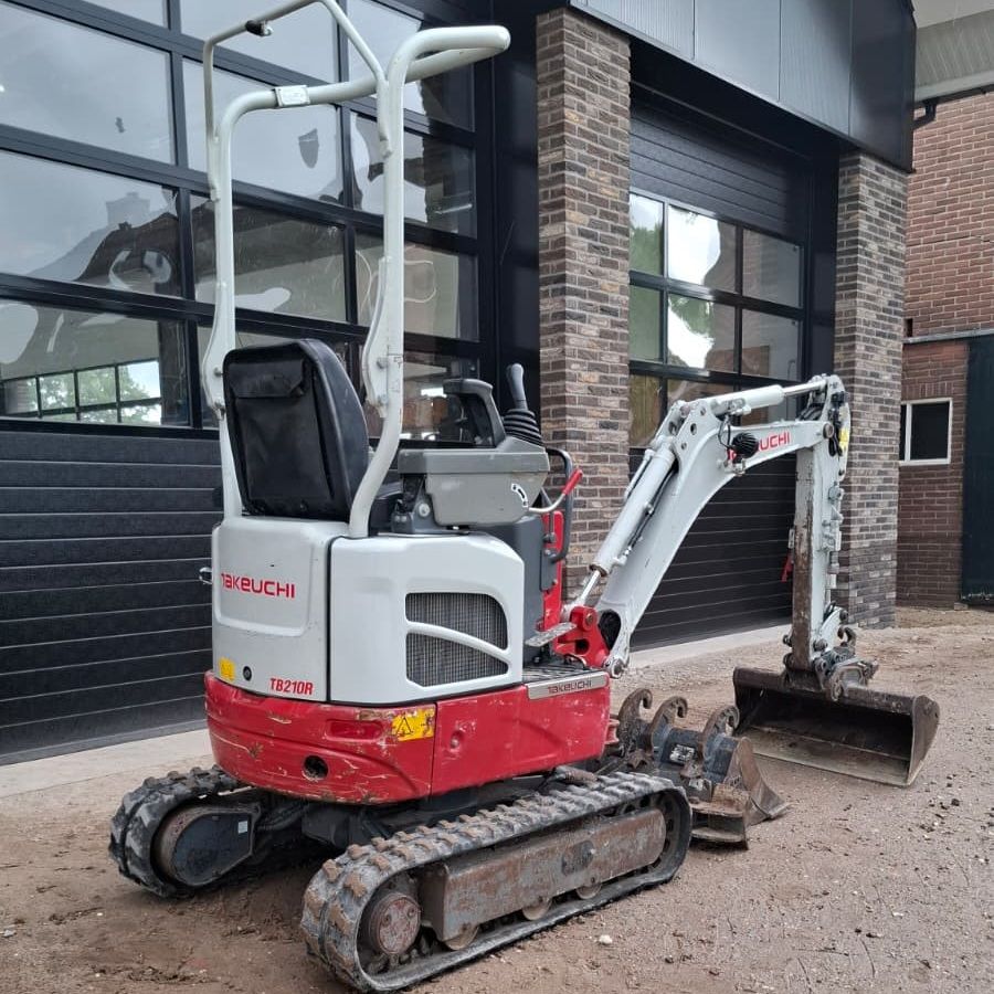 Takeuchi TB210