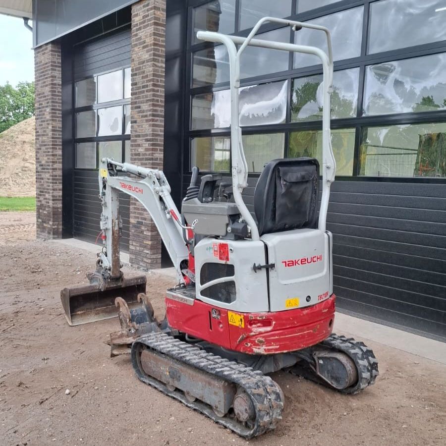 Takeuchi TB210