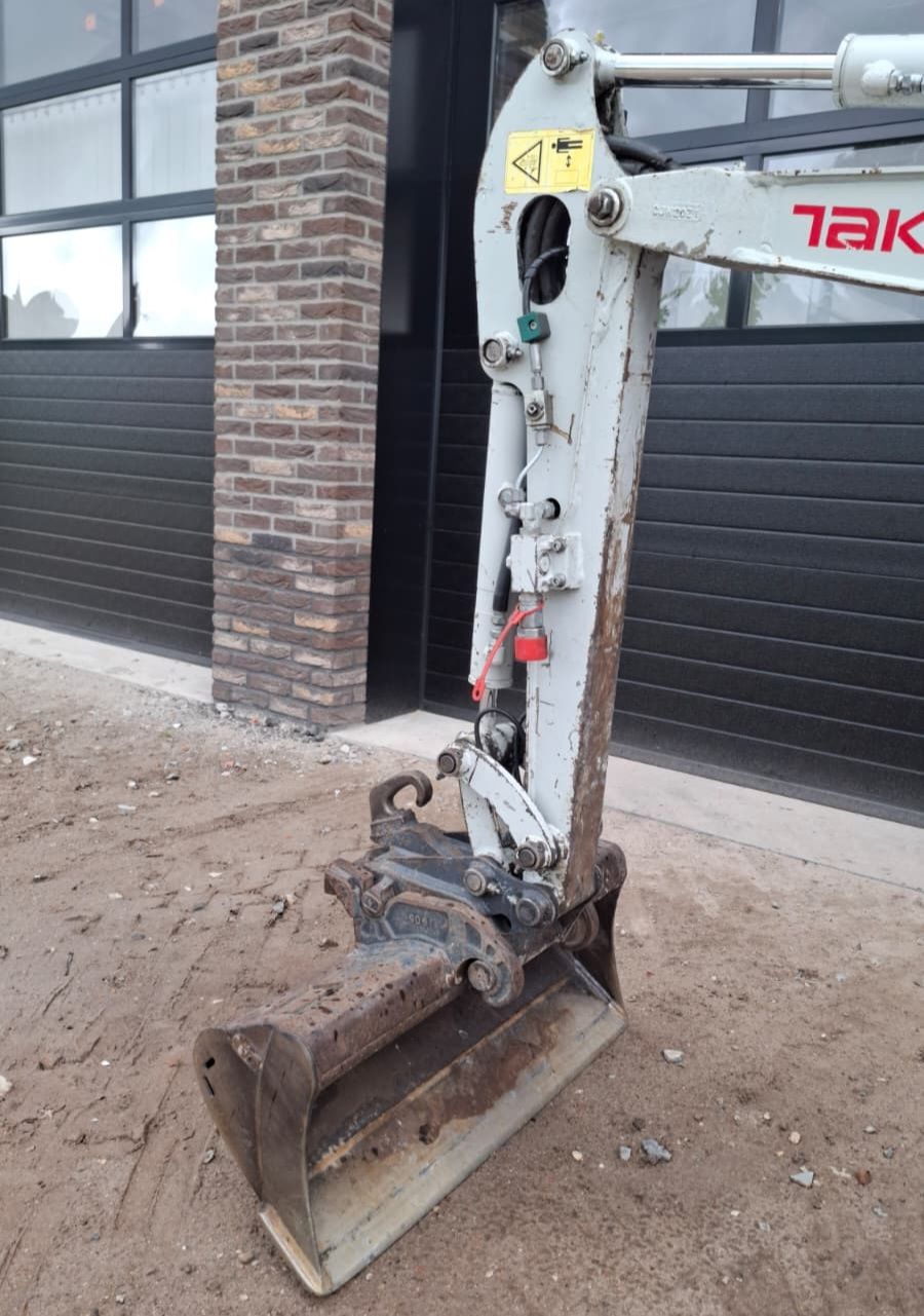 Takeuchi TB210