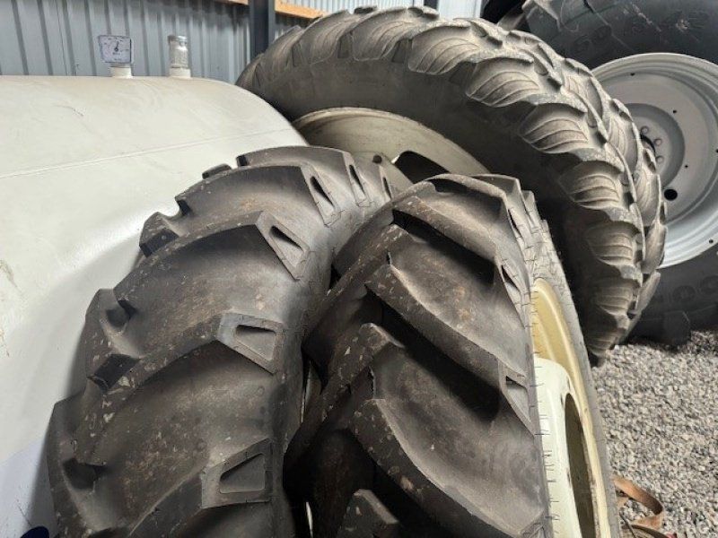 300/95R46 & 12.4-32