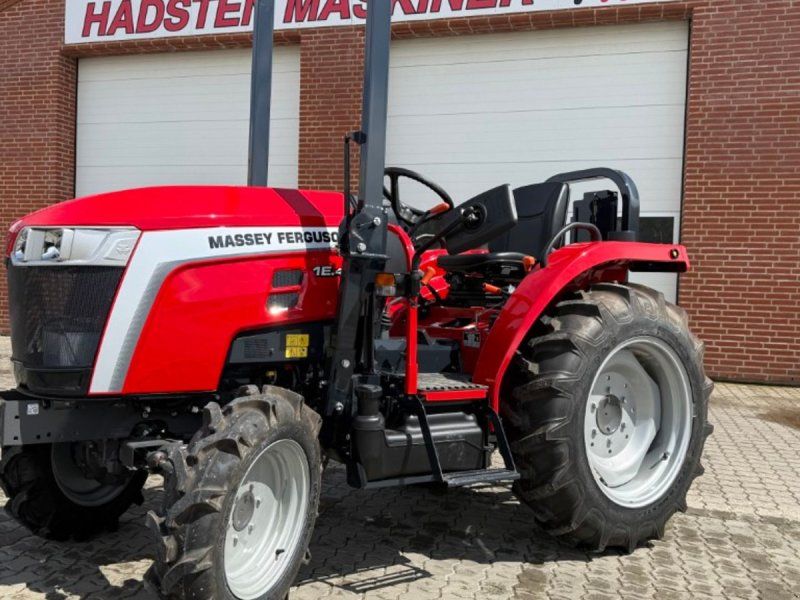 Massey Ferguson 1E. 40