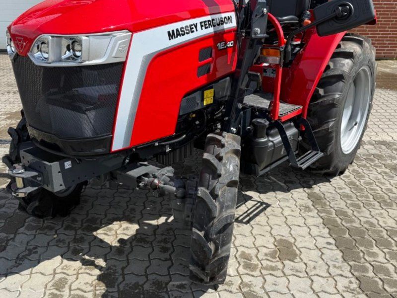 Massey Ferguson 1E. 40