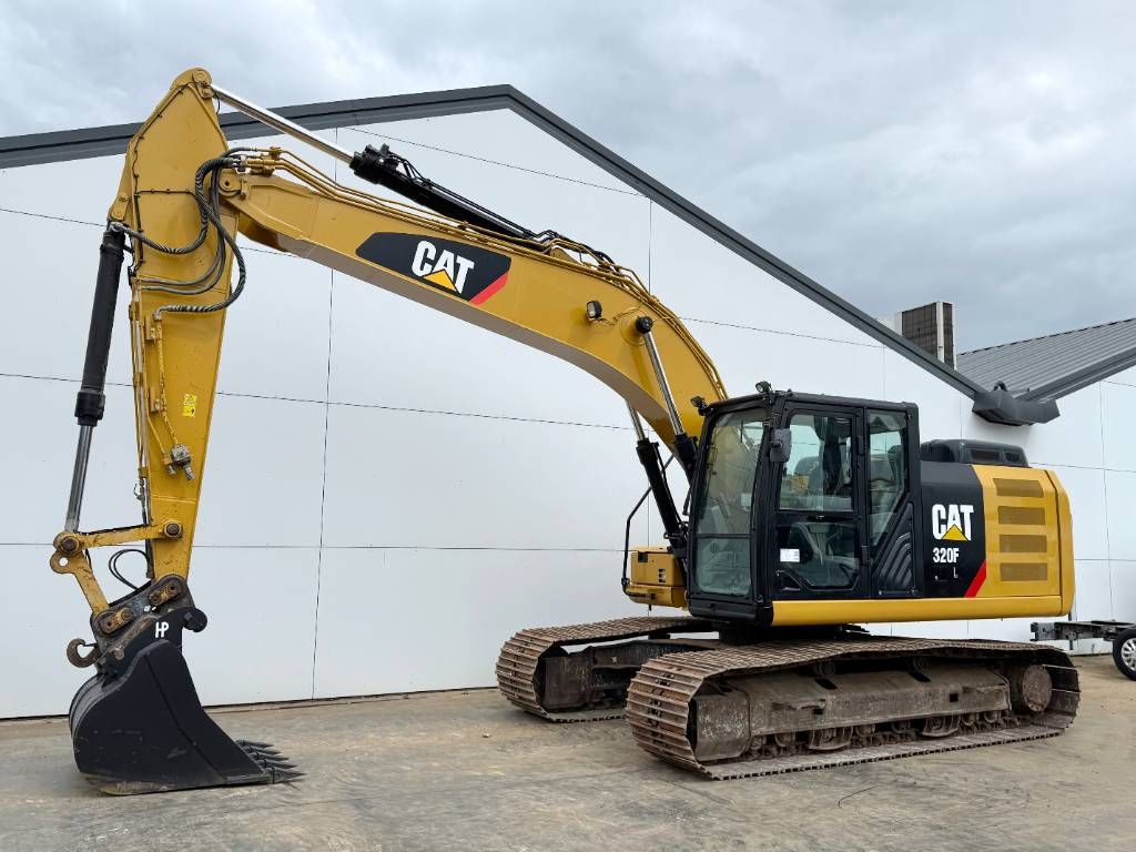 CAT 320FL - New Bucket / Hammer Lines / Camera