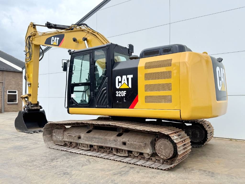 CAT 320FL - New Bucket / Hammer Lines / Camera