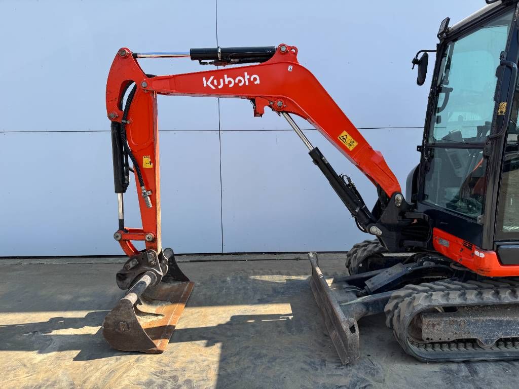 Kubota KX027-4 - Hammer Lines / Quick Coupler