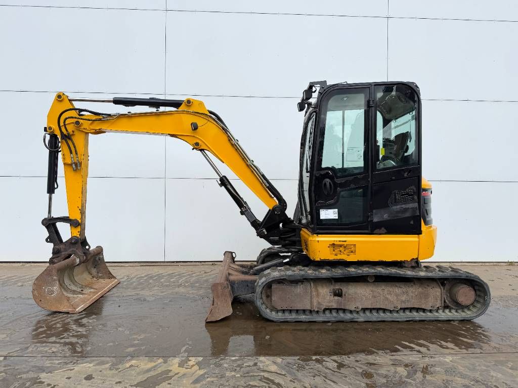 JCB 48Z-1 - Hammer Lines / Quick Coupler