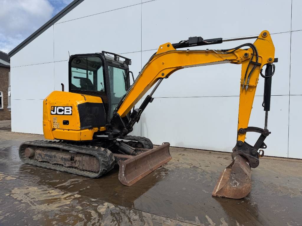 JCB 48Z-1 - Hammer Lines / Quick Coupler