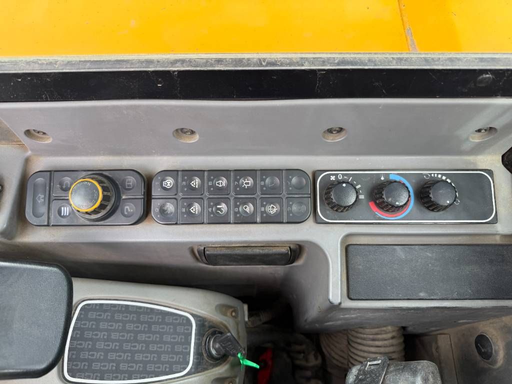 JCB 48Z-1 - Hammer Lines / Quick Coupler