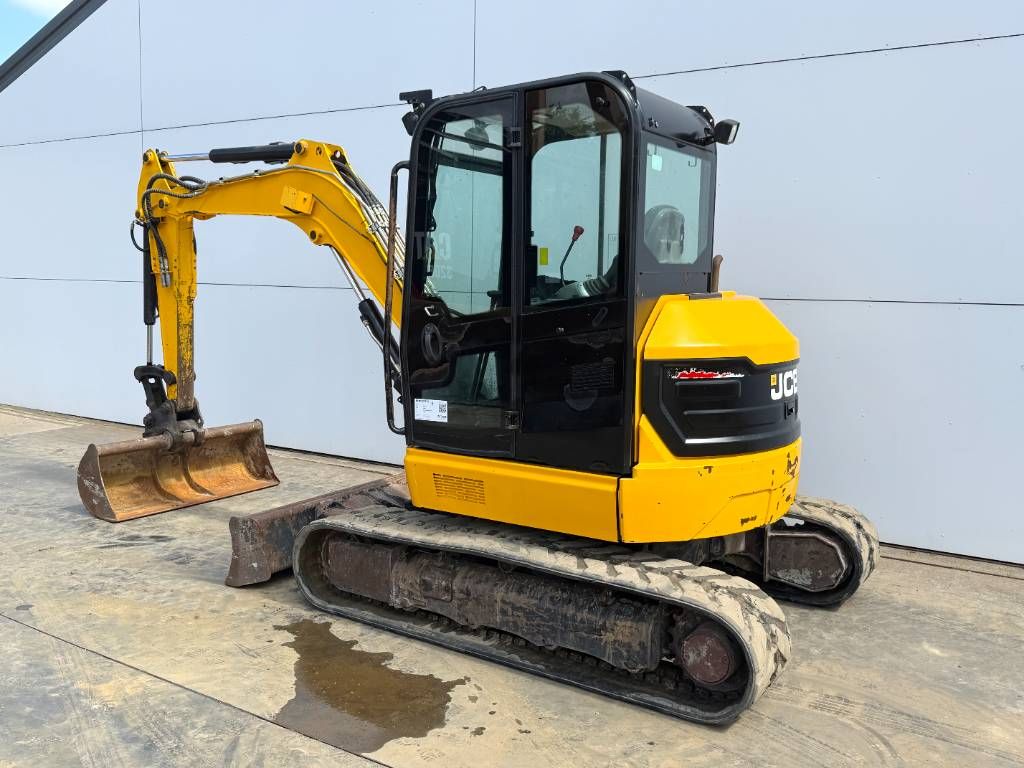 JCB 48Z-1 - Hammer Lines / Quick Coupler