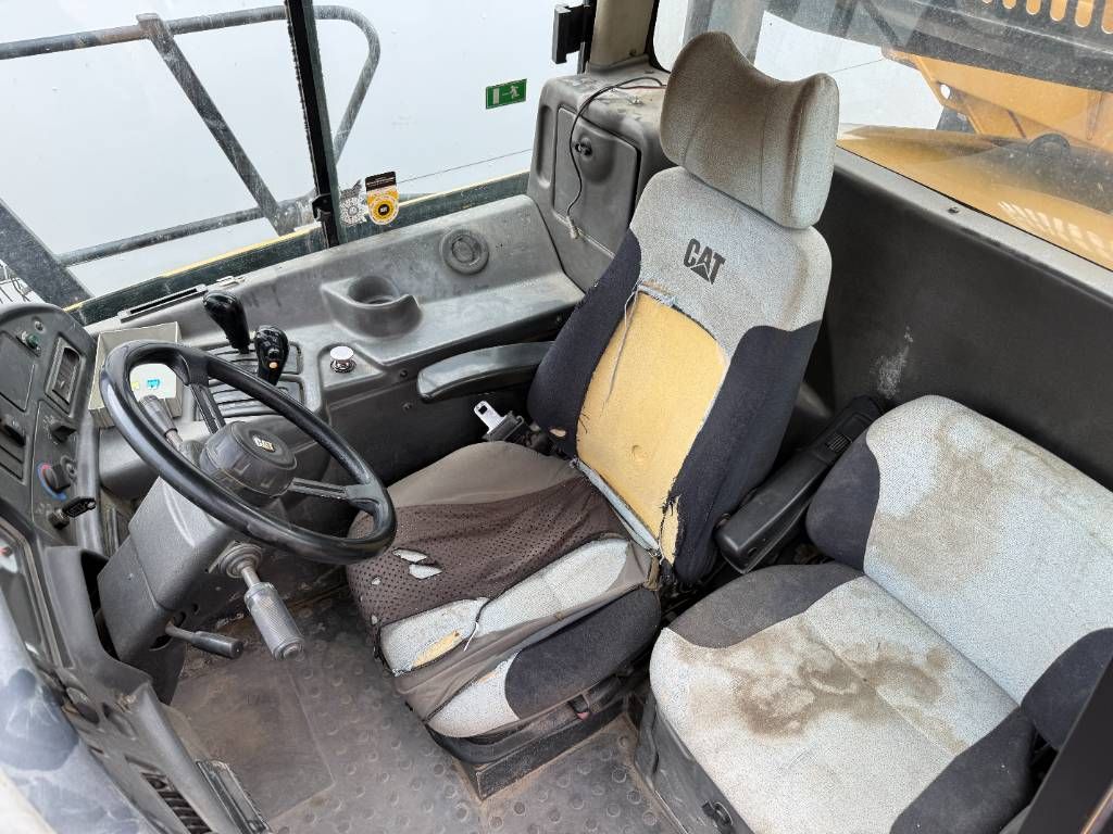 CAT 735 - Automatic Greasing / Camera