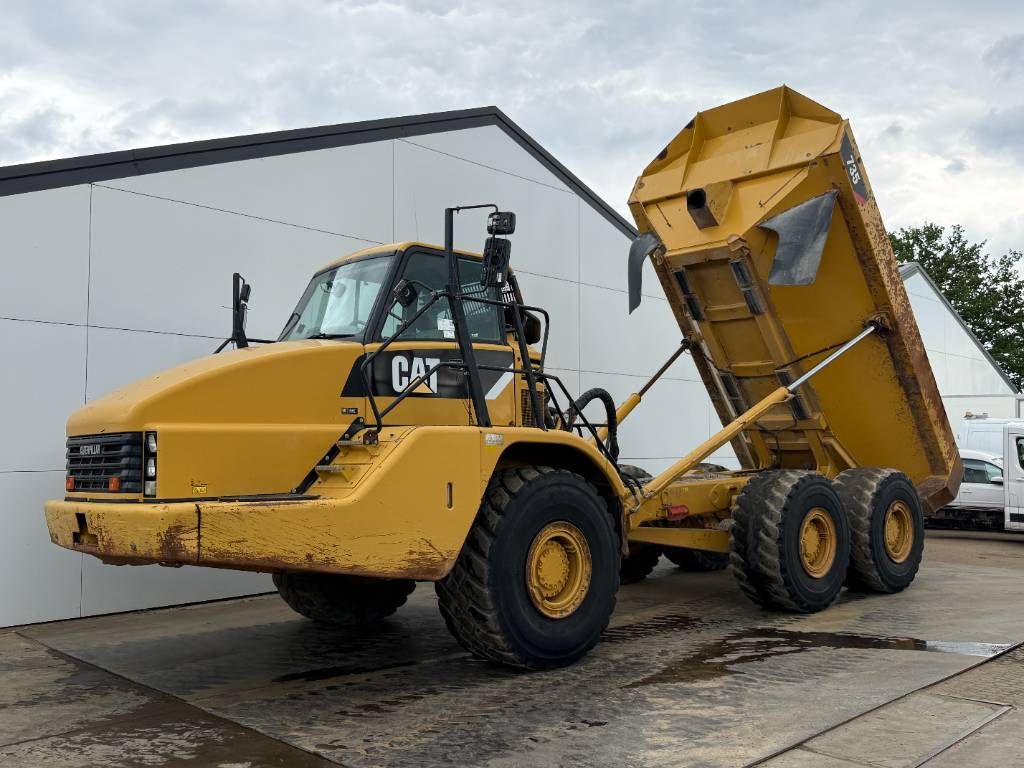 CAT 735 - Automatic Greasing / Camera