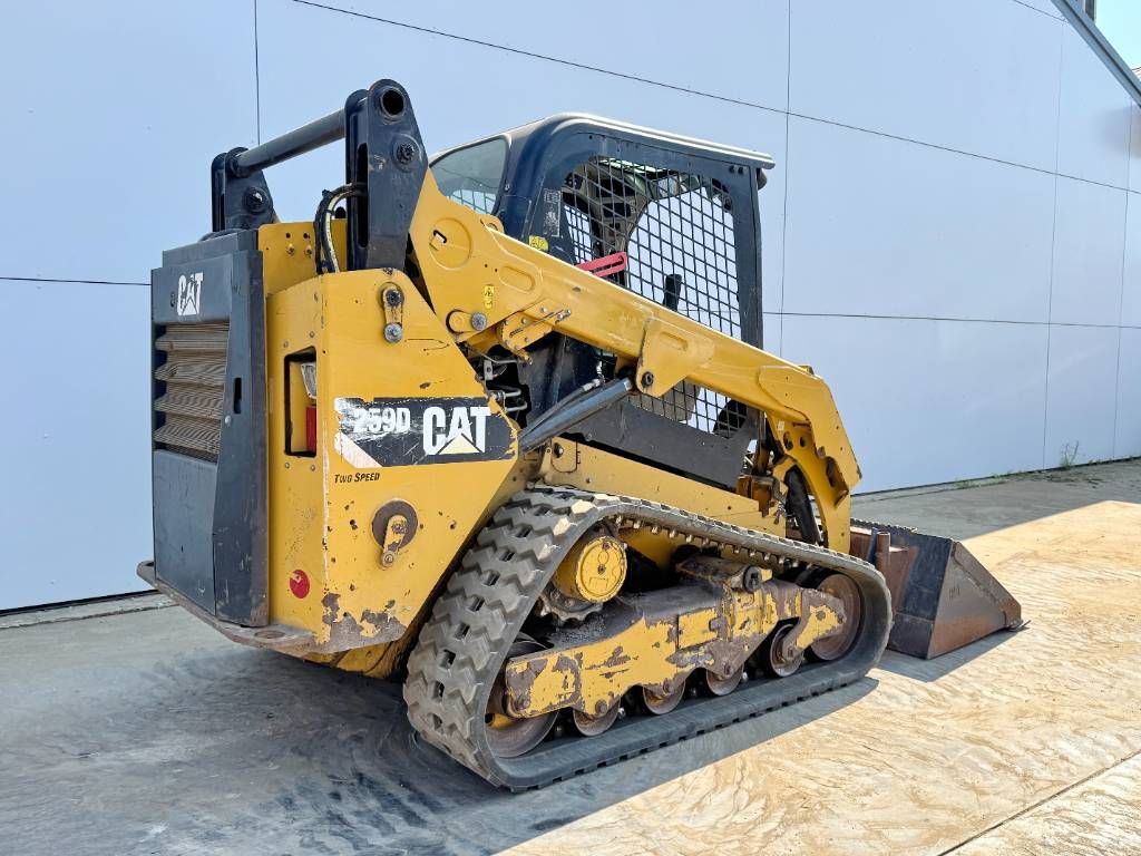 CAT 259D - Two-Speed Compact Track Loader