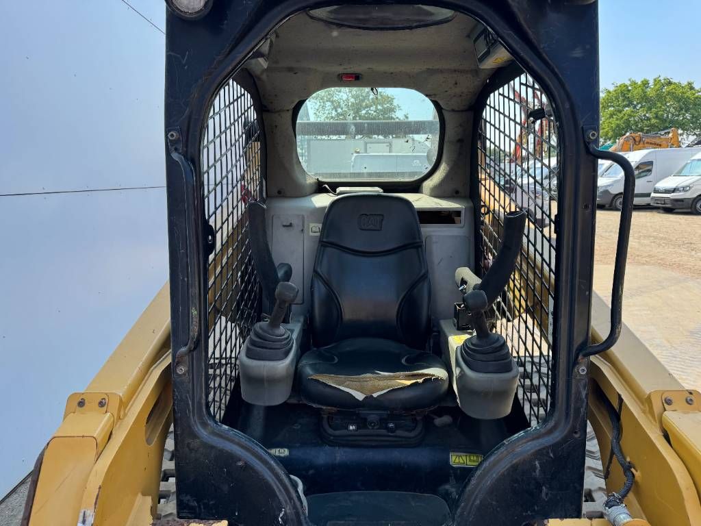 CAT 259D - Two-Speed Compact Track Loader