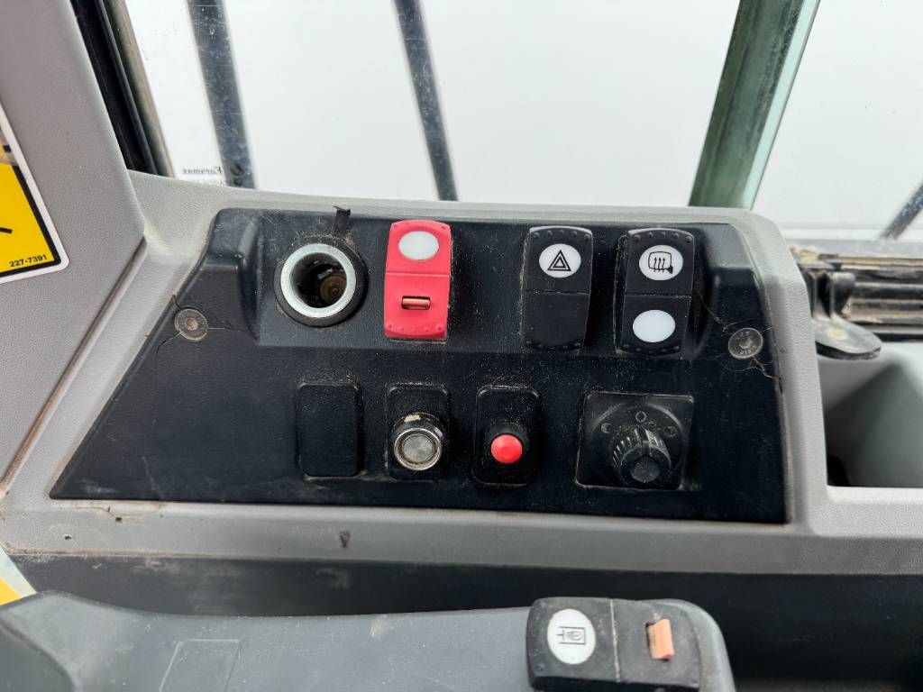 CAT 972M - Weight System / Auto Greasing / Camera