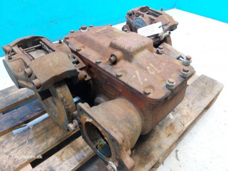Massey Ferguson 38