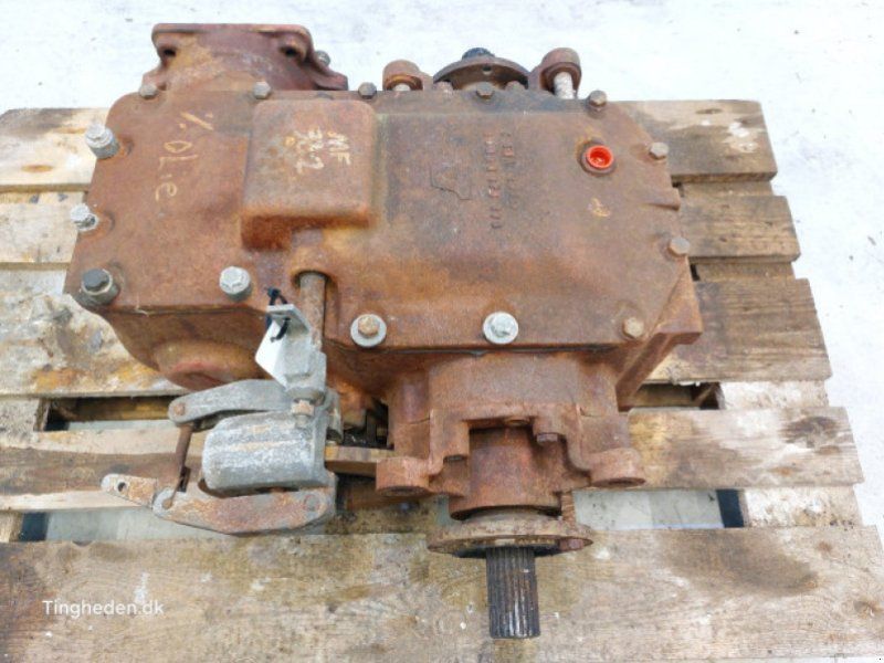 Massey Ferguson 38