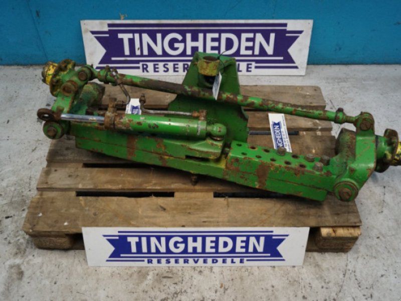 John Deere 2850